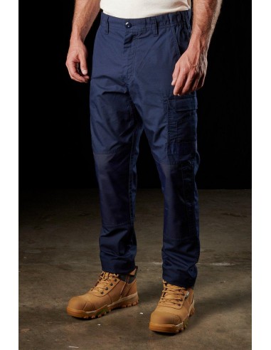 WP5 Stretch Cargo Pant - Slim Fit - Navy chez Cornerstreet bien 